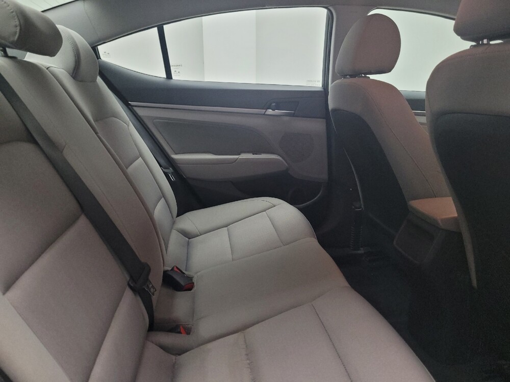 2018 Hyundai Elantra in Eastpointe, MI 48021 - 18076299 19
