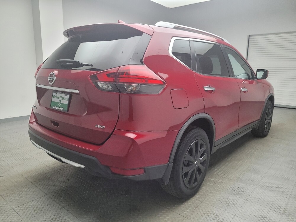 2017 Nissan Rogue in Grand Rapids, MI 49508 - 18076308 9