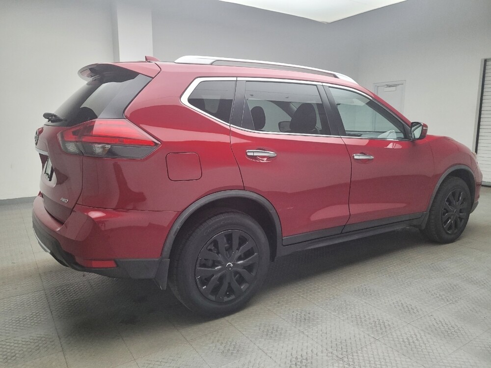 2017 Nissan Rogue in Grand Rapids, MI 49508 - 18076308 10