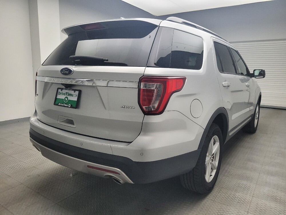 2016 Ford Explorer in Grand Rapids, MI 49508 - 18076312 9