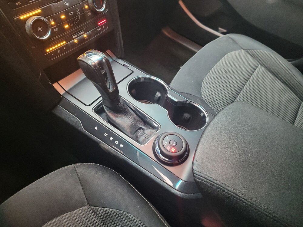 2016 Ford Explorer in Grand Rapids, MI 49508 - 18076312 26