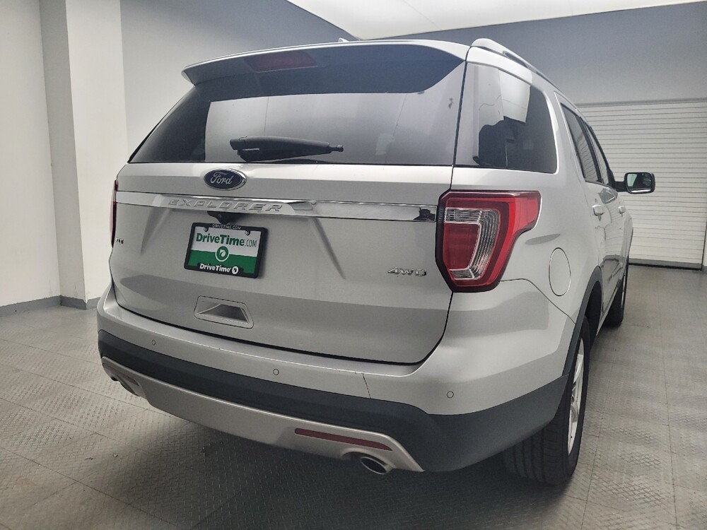 2016 Ford Explorer in Grand Rapids, MI 49508 - 18076312 7