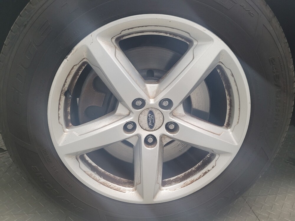 2016 Ford Explorer in Grand Rapids, MI 49508 - 18076312 31