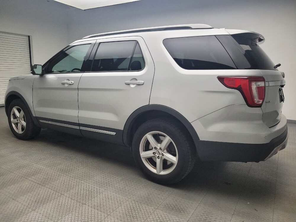2016 Ford Explorer in Grand Rapids, MI 49508 - 18076312 3
