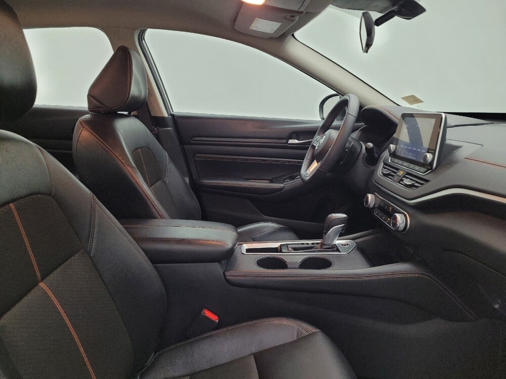 2020 Nissan Altima in Louisville, KY 40258 - 18076323 21