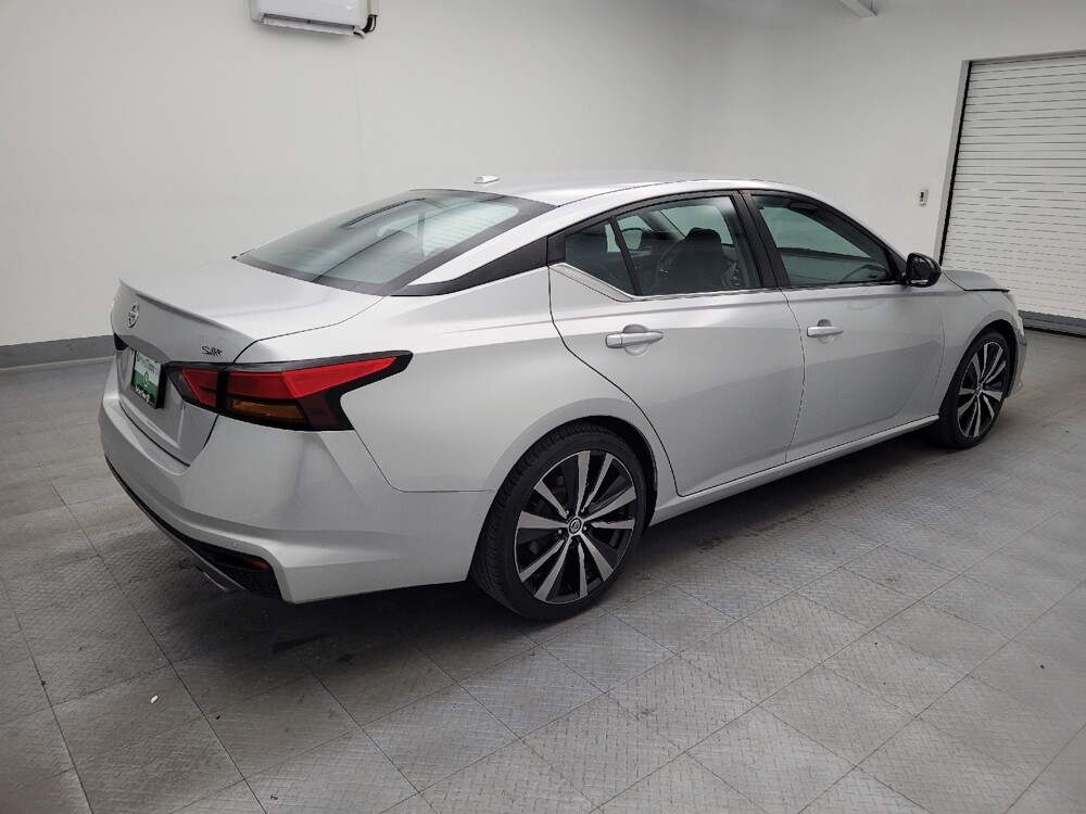 2020 Nissan Altima in Louisville, KY 40258 - 18076323 10