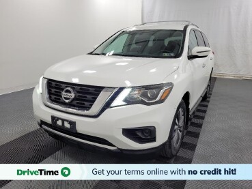 2017 Nissan Pathfinder in Pittsburgh, PA 15236