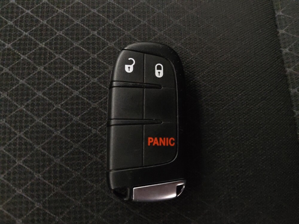 2018 Jeep Grand Cherokee in Lakewood, CO 80215 - 18076325 32