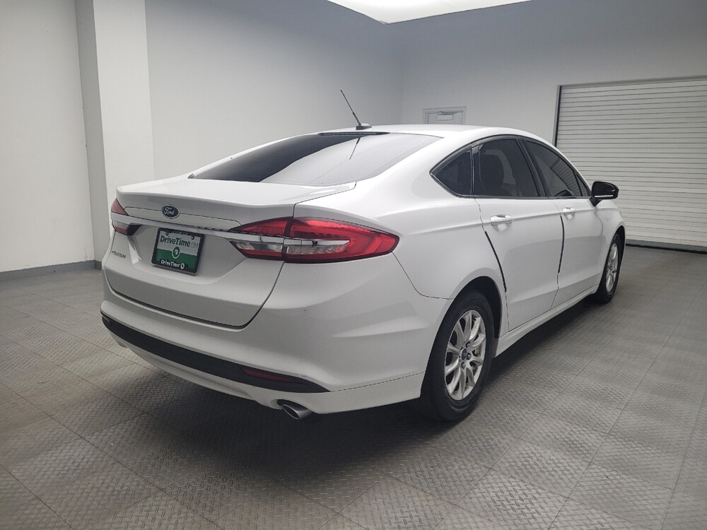 2017 Ford Fusion in Eastpointe, MI 48021 - 18076352 9