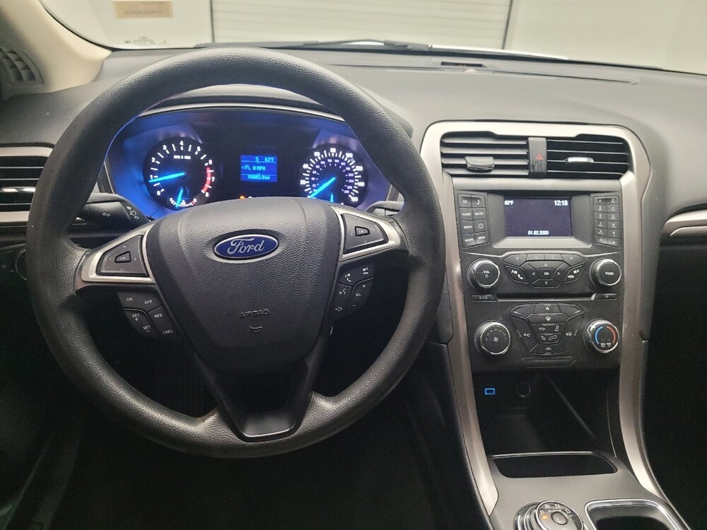 2017 Ford Fusion in Eastpointe, MI 48021 - 18076352 22