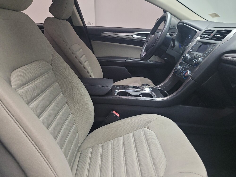 2017 Ford Fusion in Eastpointe, MI 48021 - 18076352 21