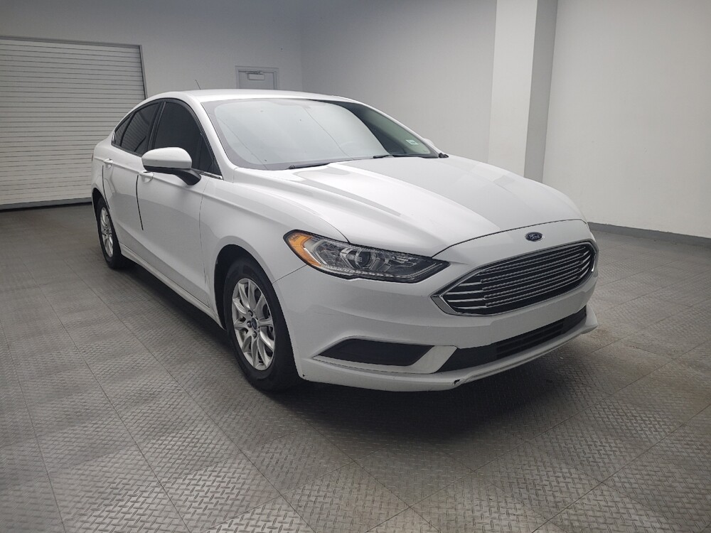 2017 Ford Fusion in Eastpointe, MI 48021 - 18076352 13