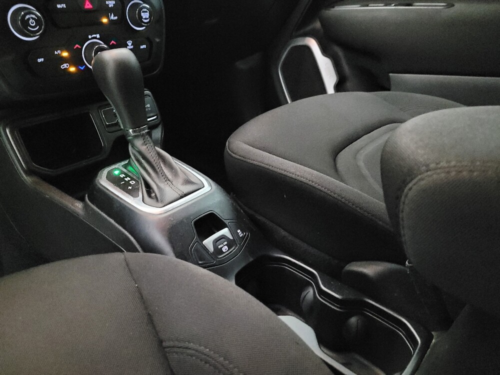 2021 Jeep Renegade in Albuquerque, NM 87113 - 18076389 26