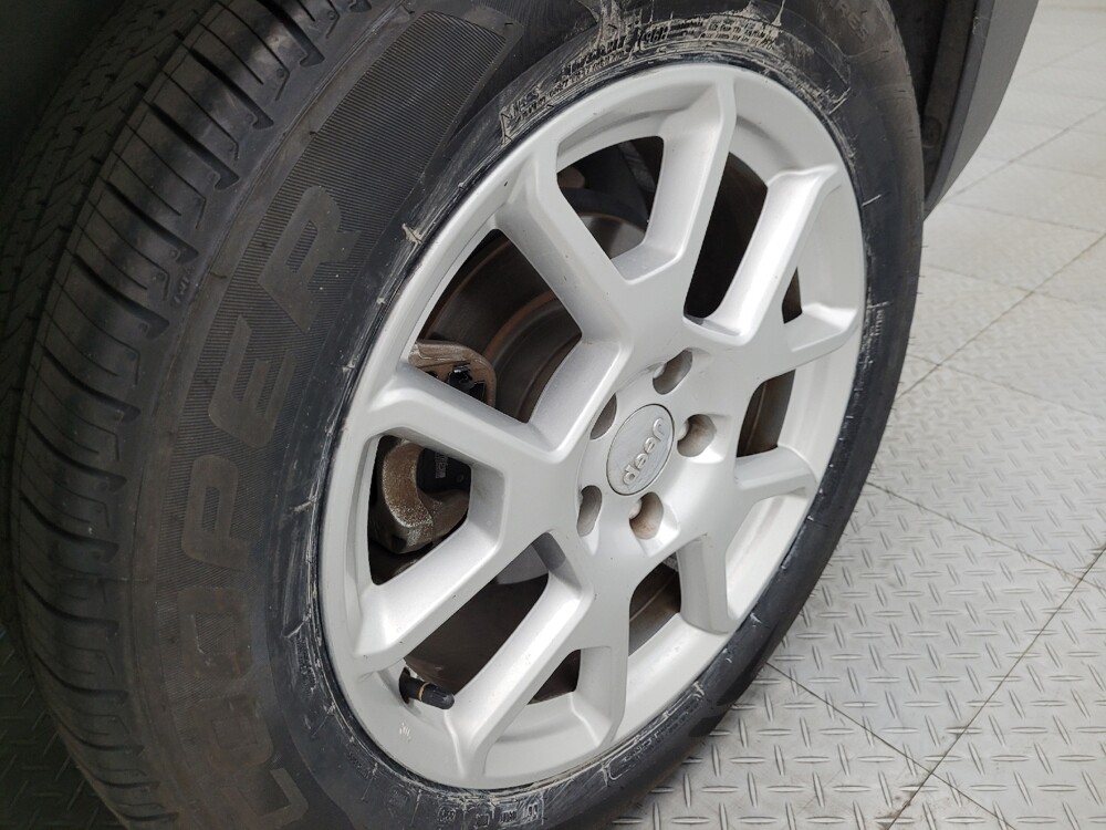 2021 Jeep Renegade in Albuquerque, NM 87113 - 18076389 31