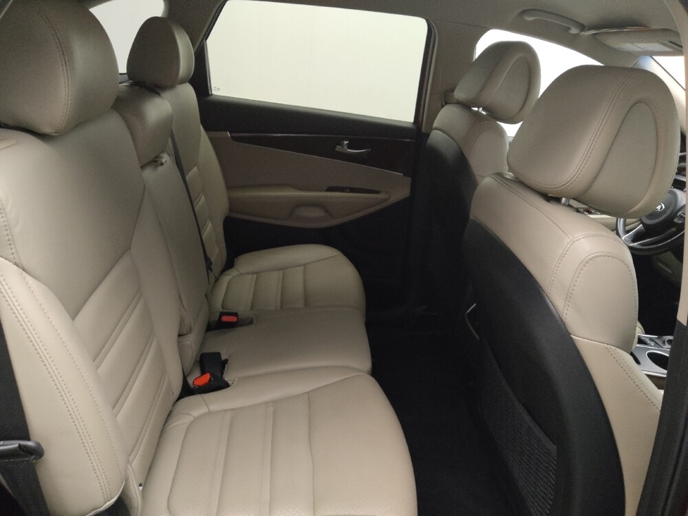 2016 Kia Sorento in Jackson, MS 39211 - 18076405 19