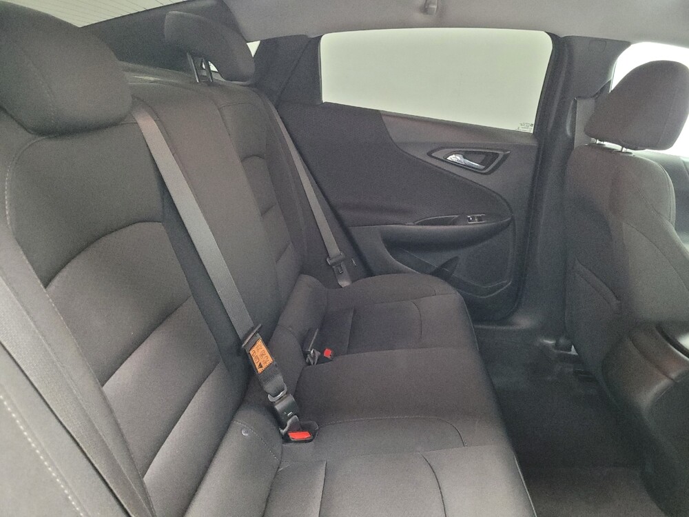 2020 Chevrolet Malibu in Las Vegas, NV 89102 - 18076411 19