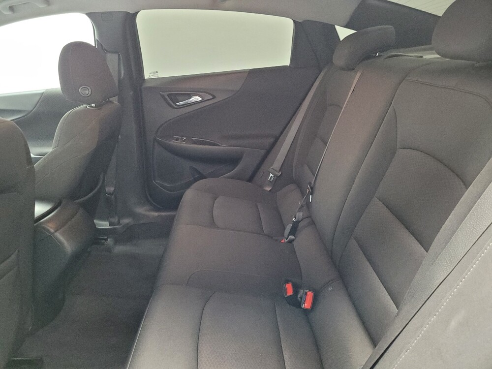 2020 Chevrolet Malibu in Las Vegas, NV 89102 - 18076411 18