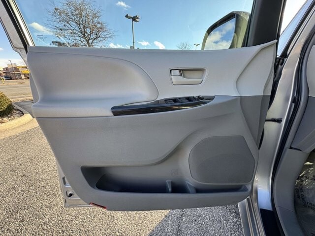 2012 Toyota Sienna in Winchester, VA 22602 - 18076427 15