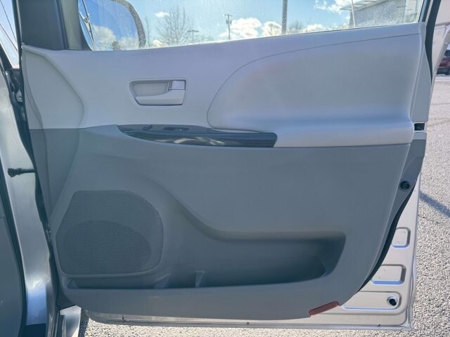 2012 Toyota Sienna in Winchester, VA 22602 - 18076427 46