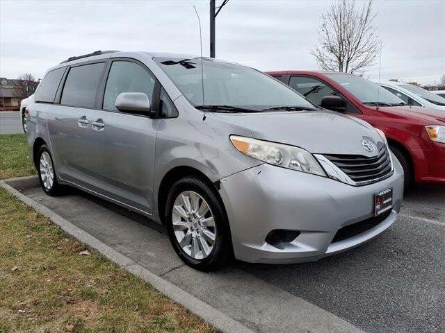 2012 Toyota Sienna in Winchester, VA 22602 - 18076427 60