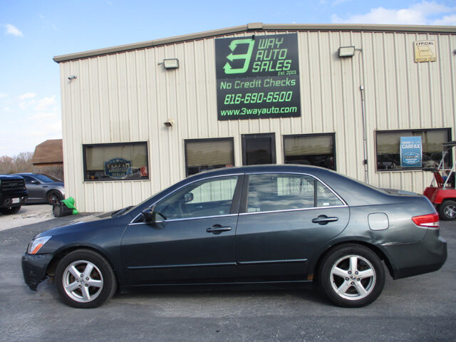 2004 Honda Accord in Oak Grove, MO 64075 - 18076433 8
