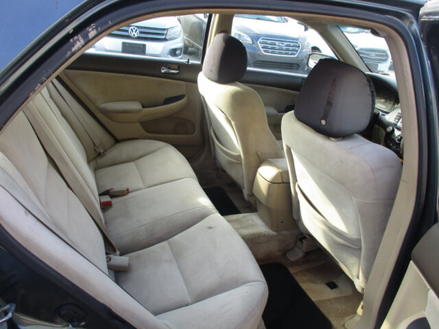 2004 Honda Accord in Oak Grove, MO 64075 - 18076433 12