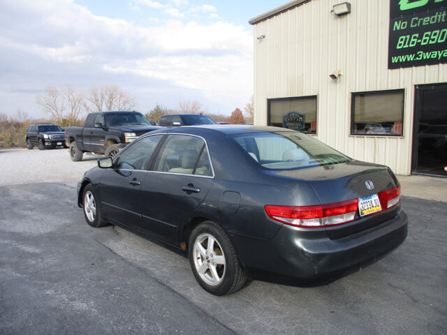 2004 Honda Accord in Oak Grove, MO 64075 - 18076433 7