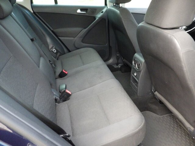 2013 Volkswagen Tiguan in Flowery Branch, GA 30542 - 18076438 9