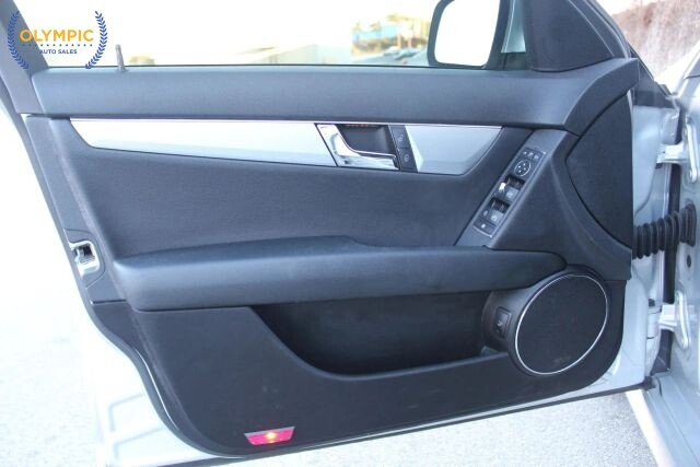 2008 Mercedes-Benz C 300 in Decatur, GA 30032 - 18076450 41