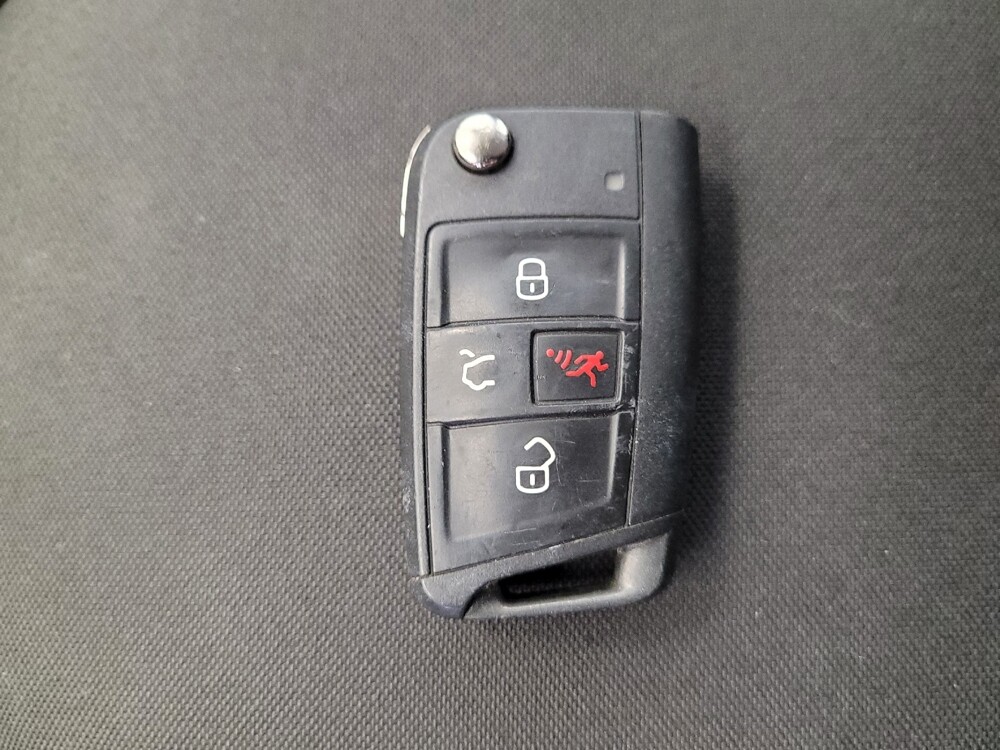 2018 Volkswagen Golf in El Cajon, CA 92020 - 18076463 32