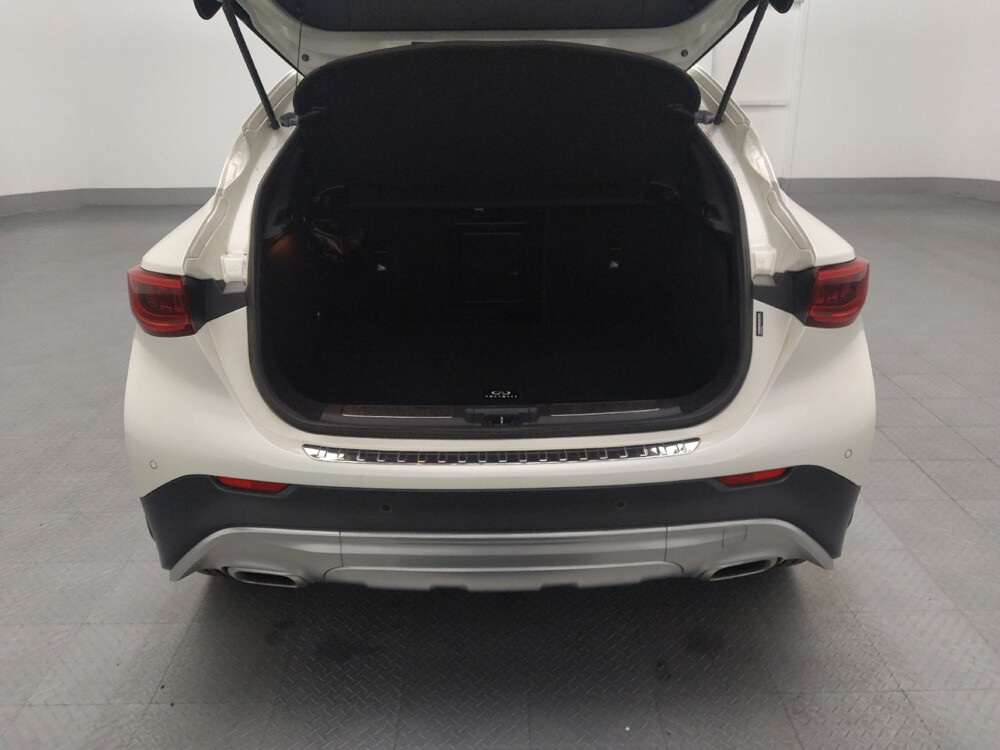 2017 INFINITI QX30 in Pensacola, FL 32505 - 18076525 29