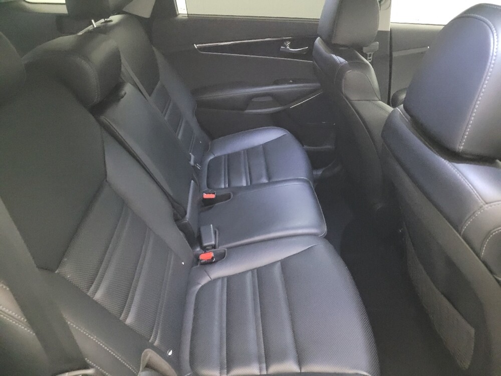 2019 Kia Sorento in Temple Hills, MD 20746 - 18076526 19