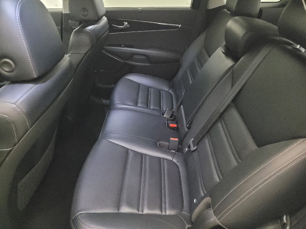 2019 Kia Sorento in Temple Hills, MD 20746 - 18076526 18