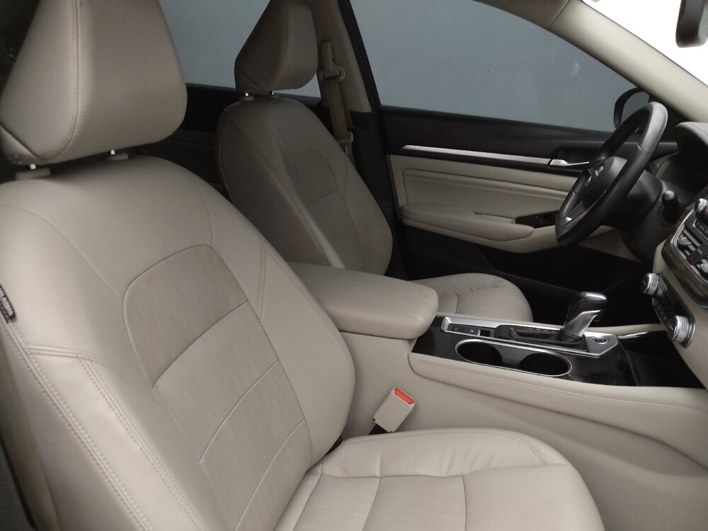 2020 Nissan Altima in Springfield, MO 65807 - 18076569 21