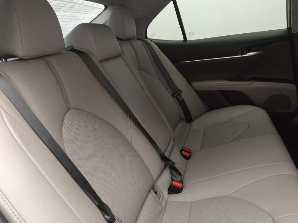 2018 Toyota Camry in Jacksonville, FL 32210 - 18076611 19