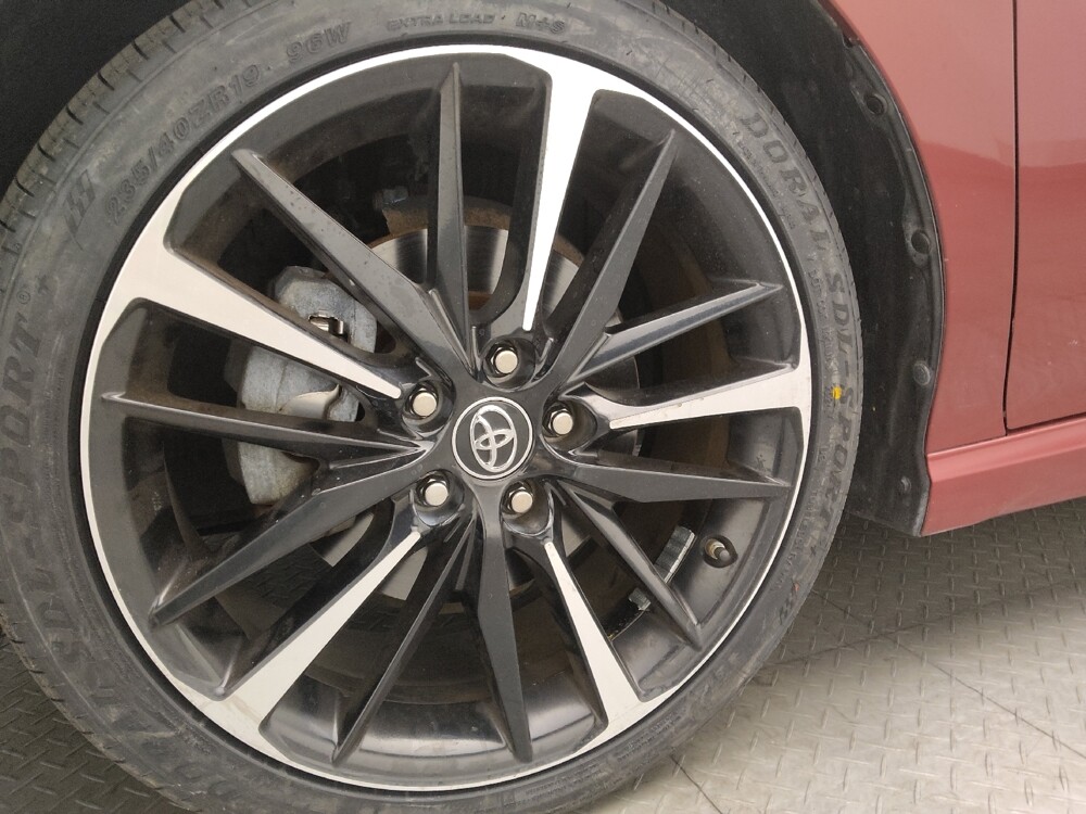 2018 Toyota Camry in Jacksonville, FL 32210 - 18076611 31