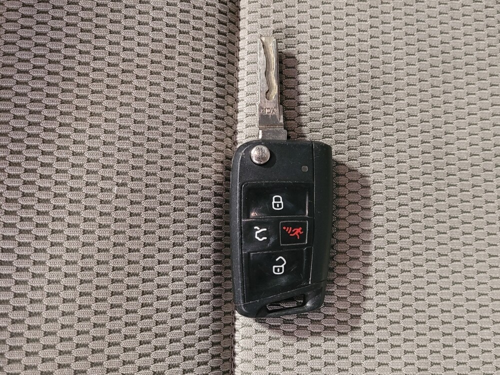 2017 Volkswagen Golf in Jacksonville, FL 32210 - 18076612 32