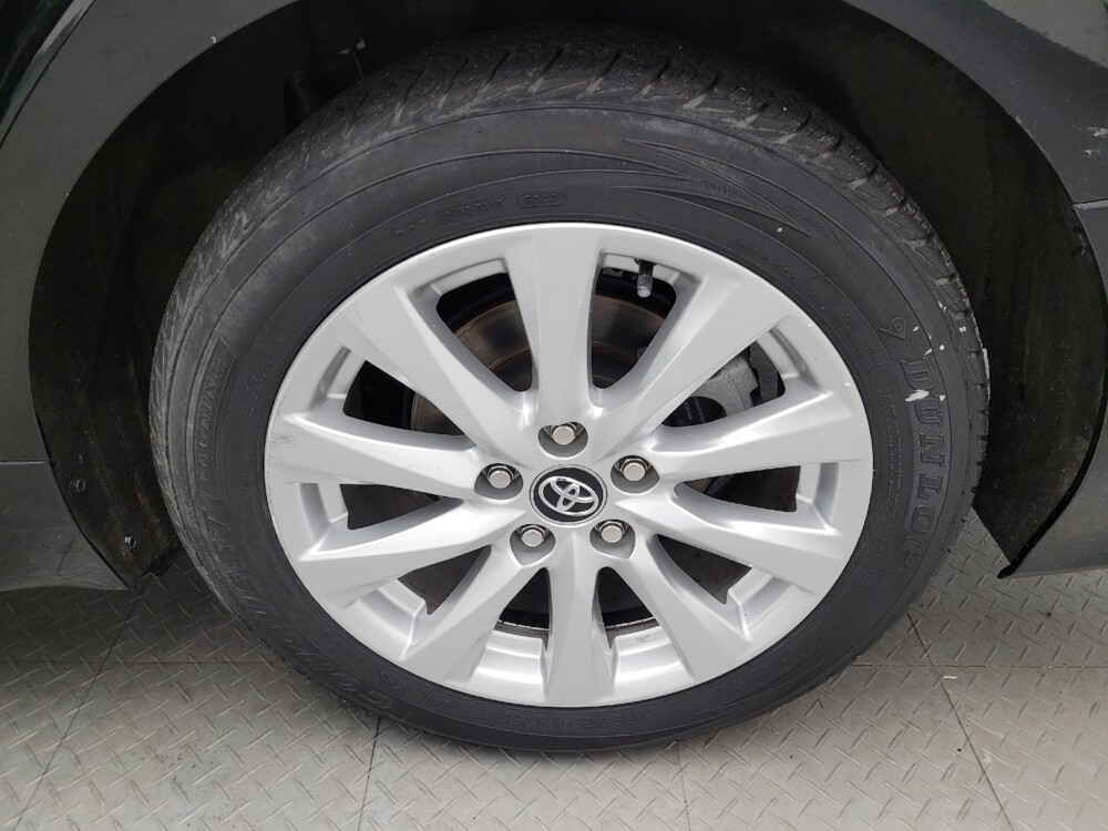 2020 Toyota Camry in Cincinnati, OH 45255 - 18076621 31