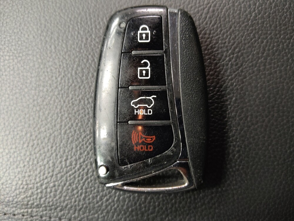 2018 Hyundai Santa Fe in Raleigh, NC 27604 - 18076634 32