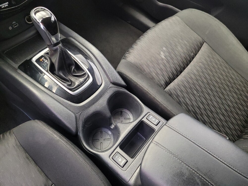 2018 Nissan Rogue in Bakersfield, CA 93309 - 18076649 26