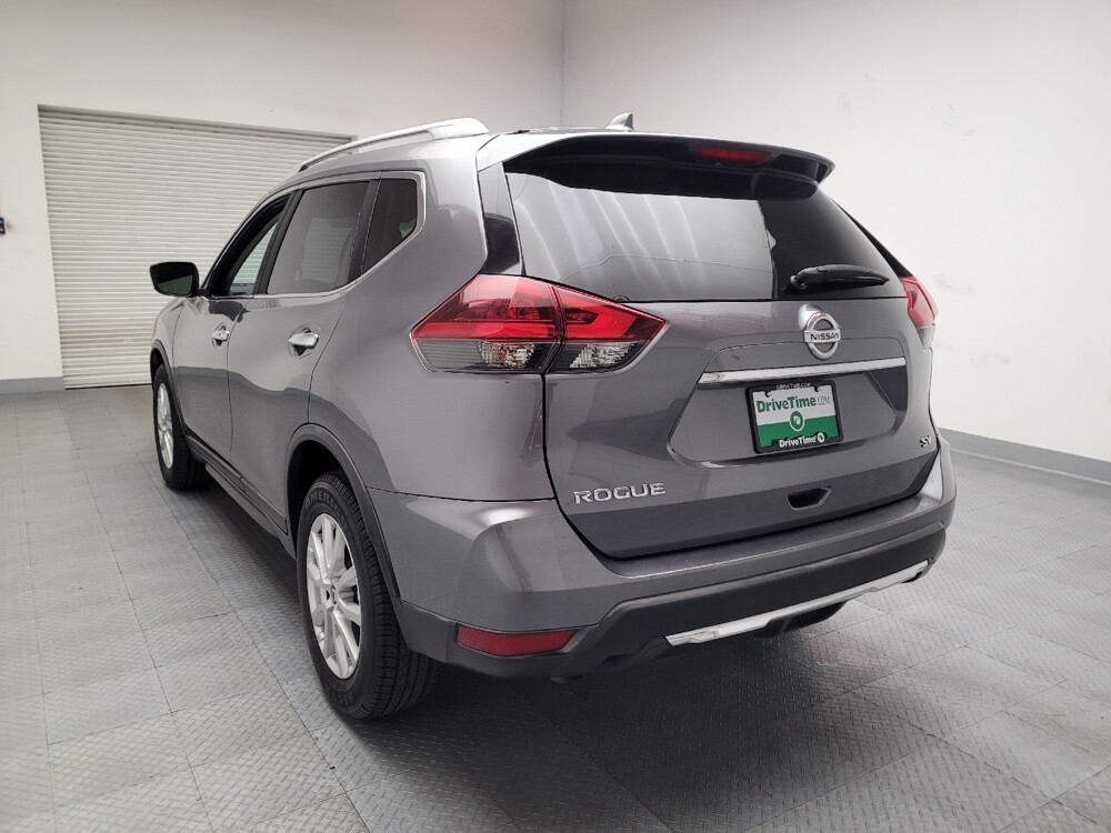 2018 Nissan Rogue in Bakersfield, CA 93309 - 18076649 6