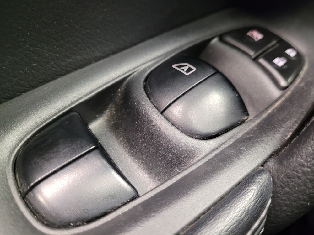 2018 Nissan Rogue in Bakersfield, CA 93309 - 18076649 27