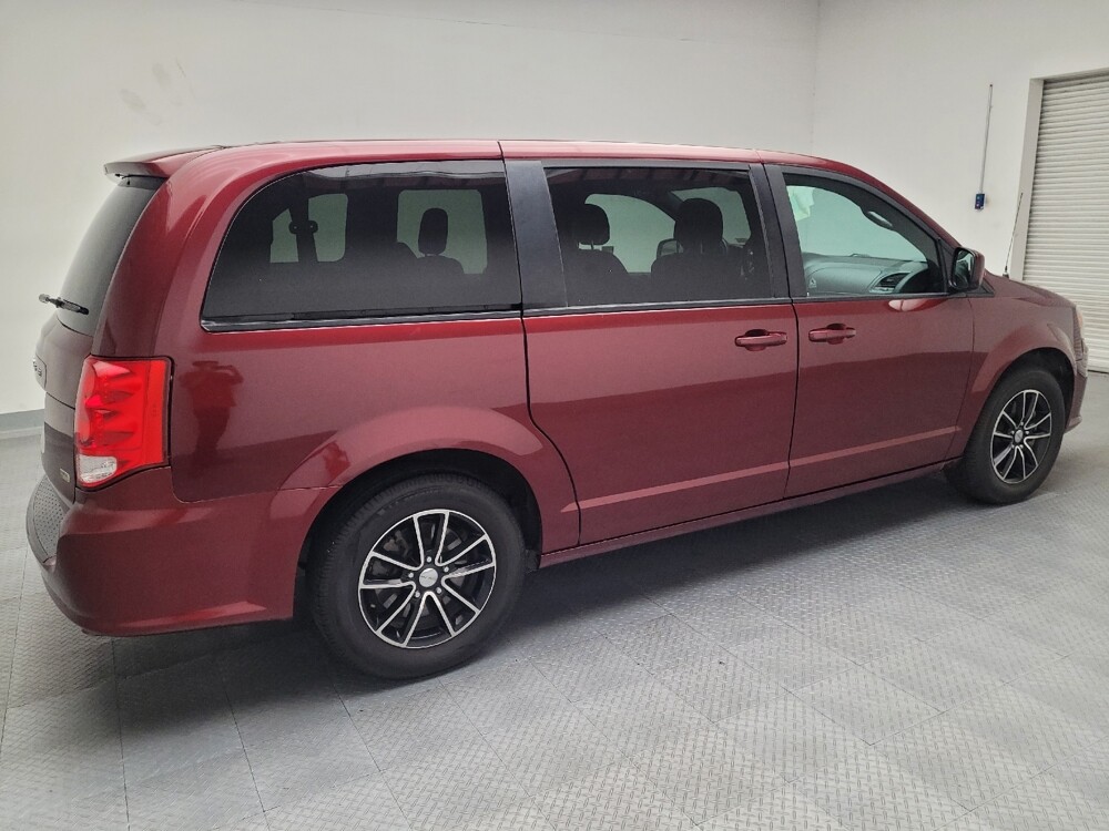 2018 Dodge Grand Caravan in Fresno, CA 93726 - 18076668 10