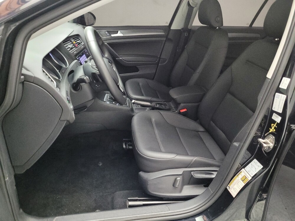 2021 Volkswagen Golf in Riverside, CA 92504 - 18076674 17