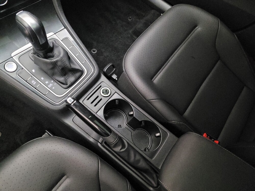 2021 Volkswagen Golf in Riverside, CA 92504 - 18076674 22