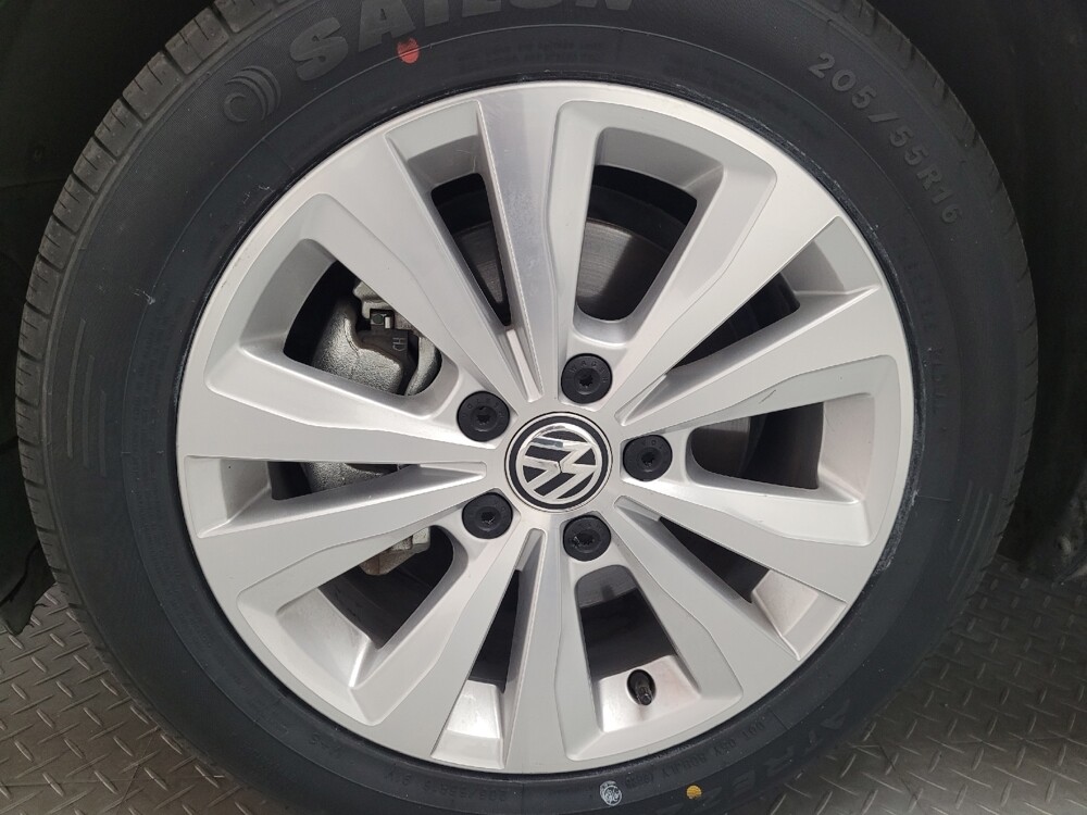 2021 Volkswagen Golf in Riverside, CA 92504 - 18076674 31