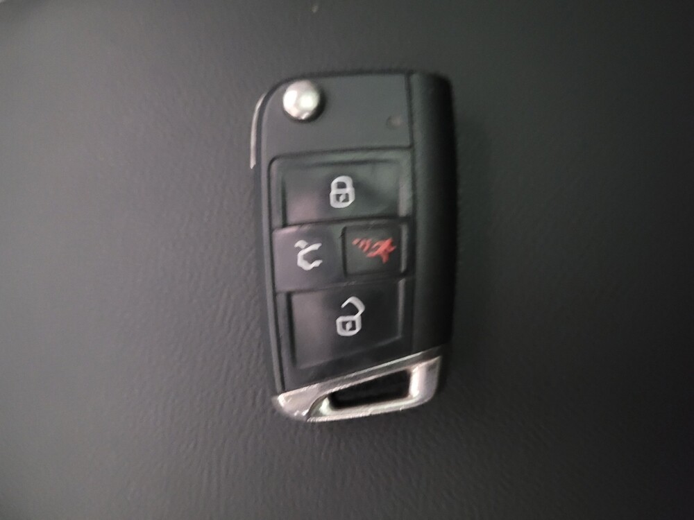 2021 Volkswagen Golf in Riverside, CA 92504 - 18076674 32