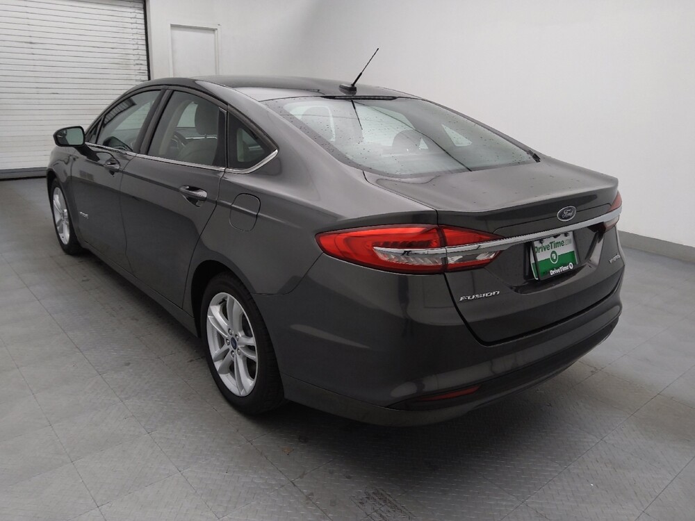 2018 Ford Fusion in Columbia, SC 29210 - 18076695 5