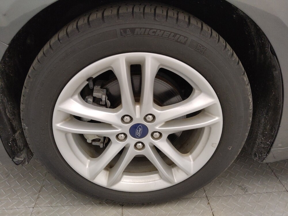 2018 Ford Fusion in Columbia, SC 29210 - 18076696 31