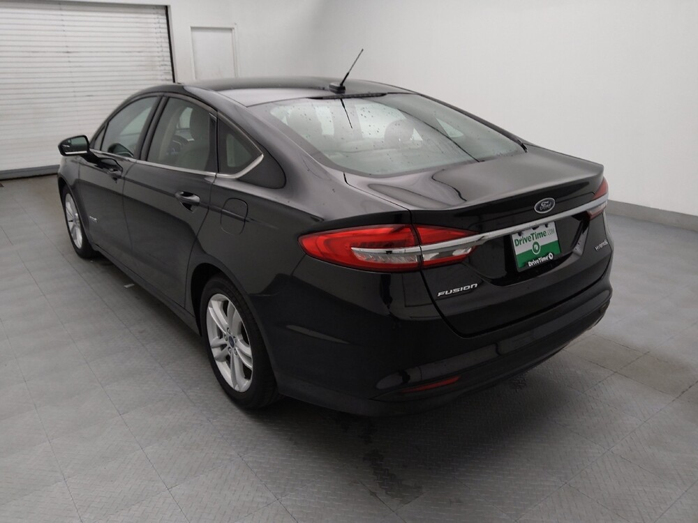 2018 Ford Fusion in Columbia, SC 29210 - 18076697 5
